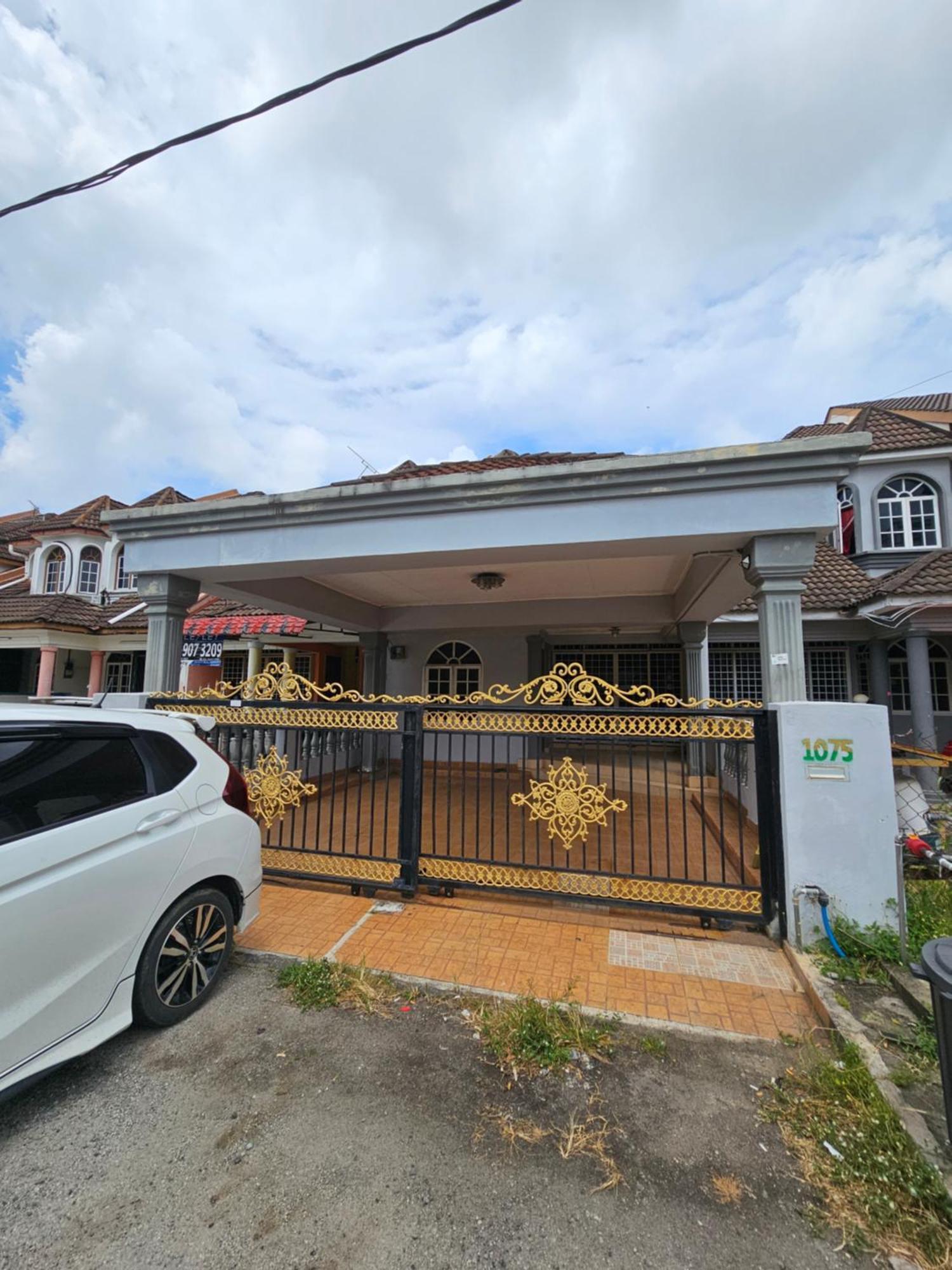 Ruhani Homestay 3 Kb - 4 Bedroom Fully Airconditioned With Wifi & Netflix Kota Bharu Exteriör bild