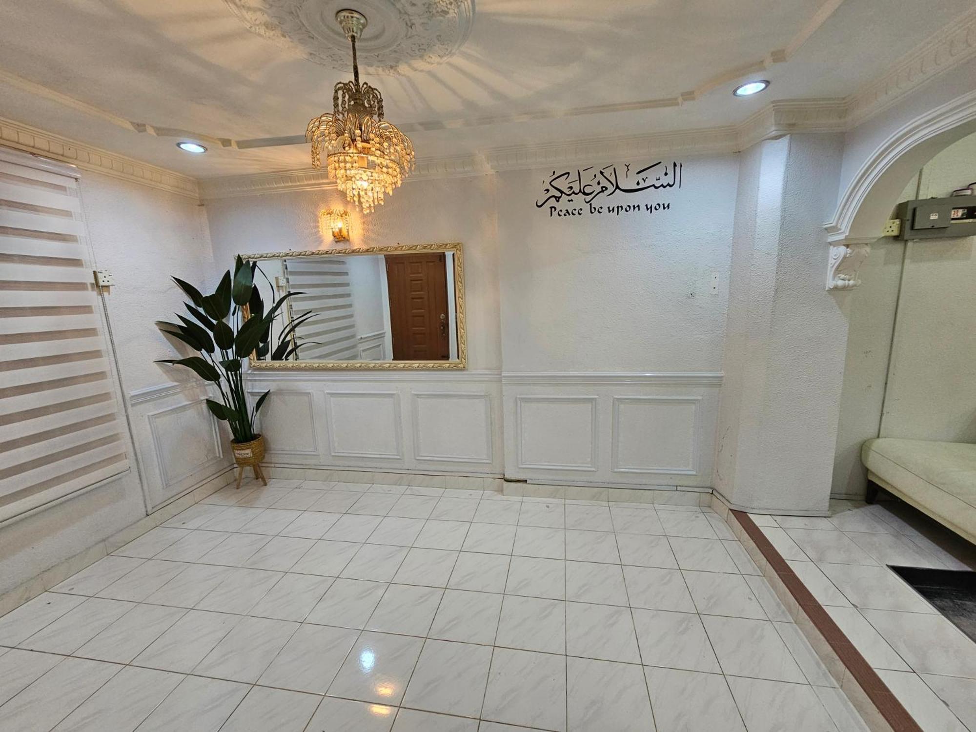 Ruhani Homestay 3 Kb - 4 Bedroom Fully Airconditioned With Wifi & Netflix Kota Bharu Exteriör bild