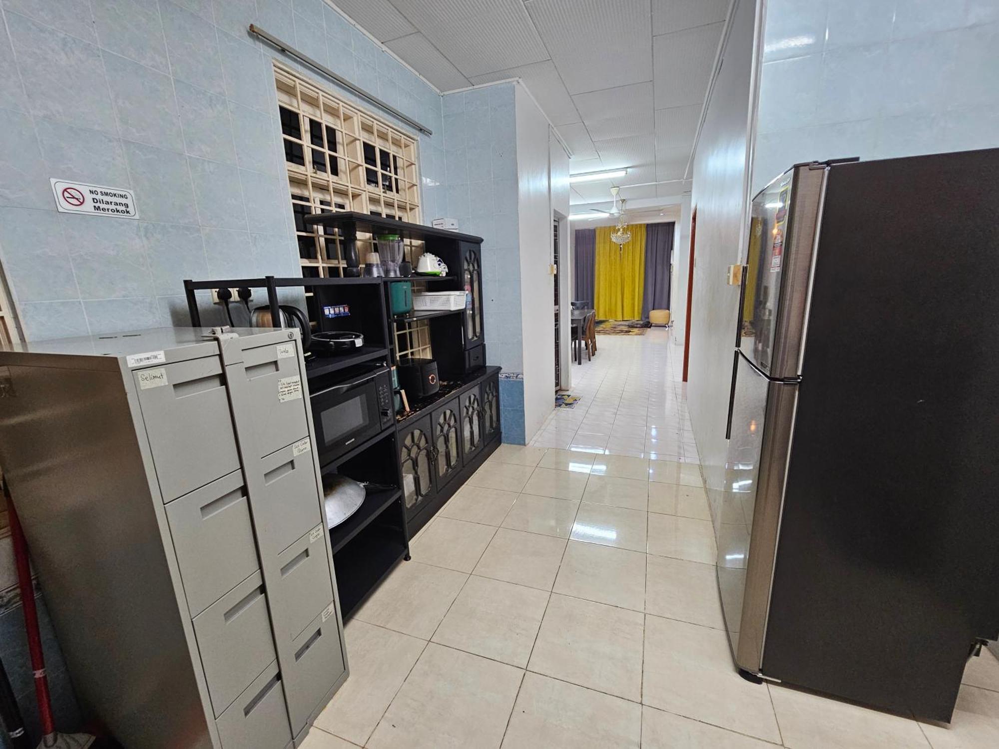 Ruhani Homestay 3 Kb - 4 Bedroom Fully Airconditioned With Wifi & Netflix Kota Bharu Exteriör bild