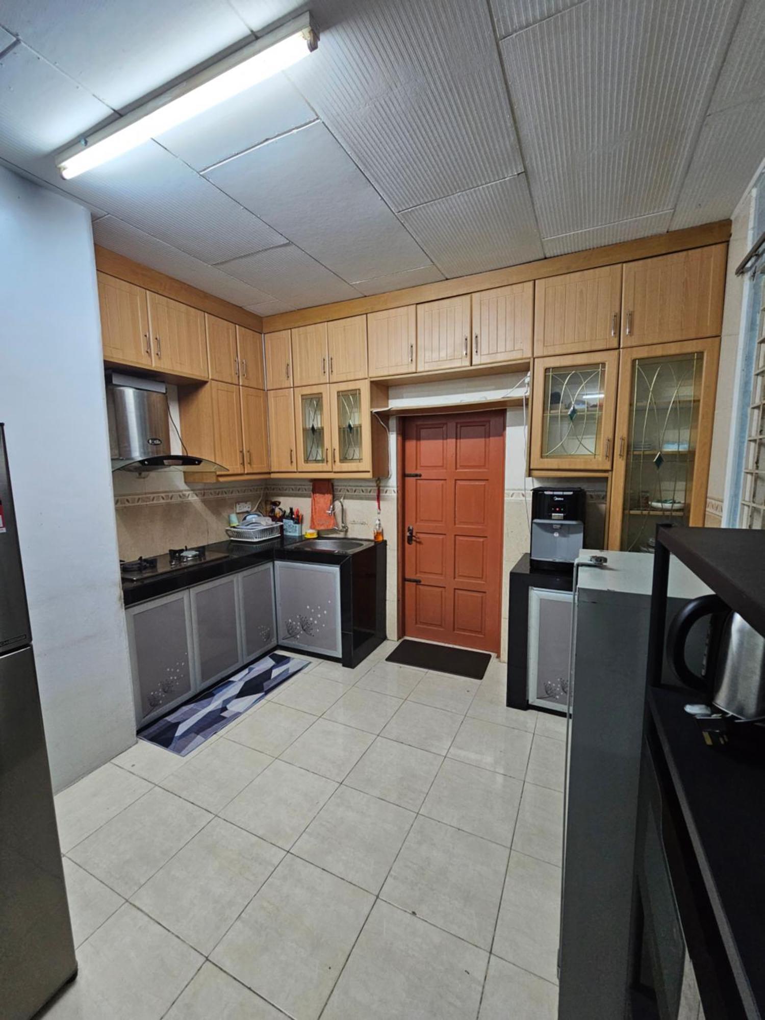 Ruhani Homestay 3 Kb - 4 Bedroom Fully Airconditioned With Wifi & Netflix Kota Bharu Exteriör bild