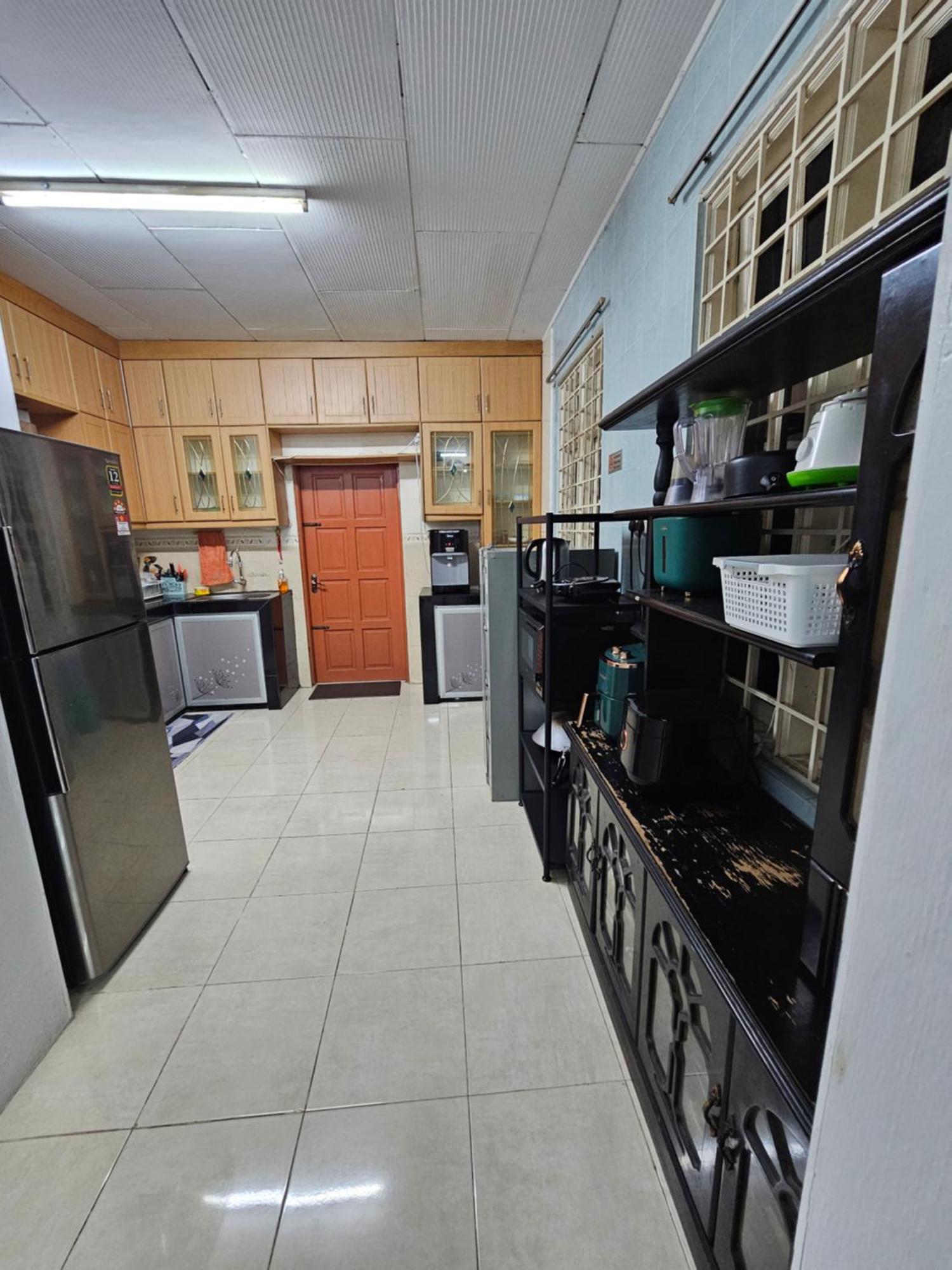 Ruhani Homestay 3 Kb - 4 Bedroom Fully Airconditioned With Wifi & Netflix Kota Bharu Exteriör bild