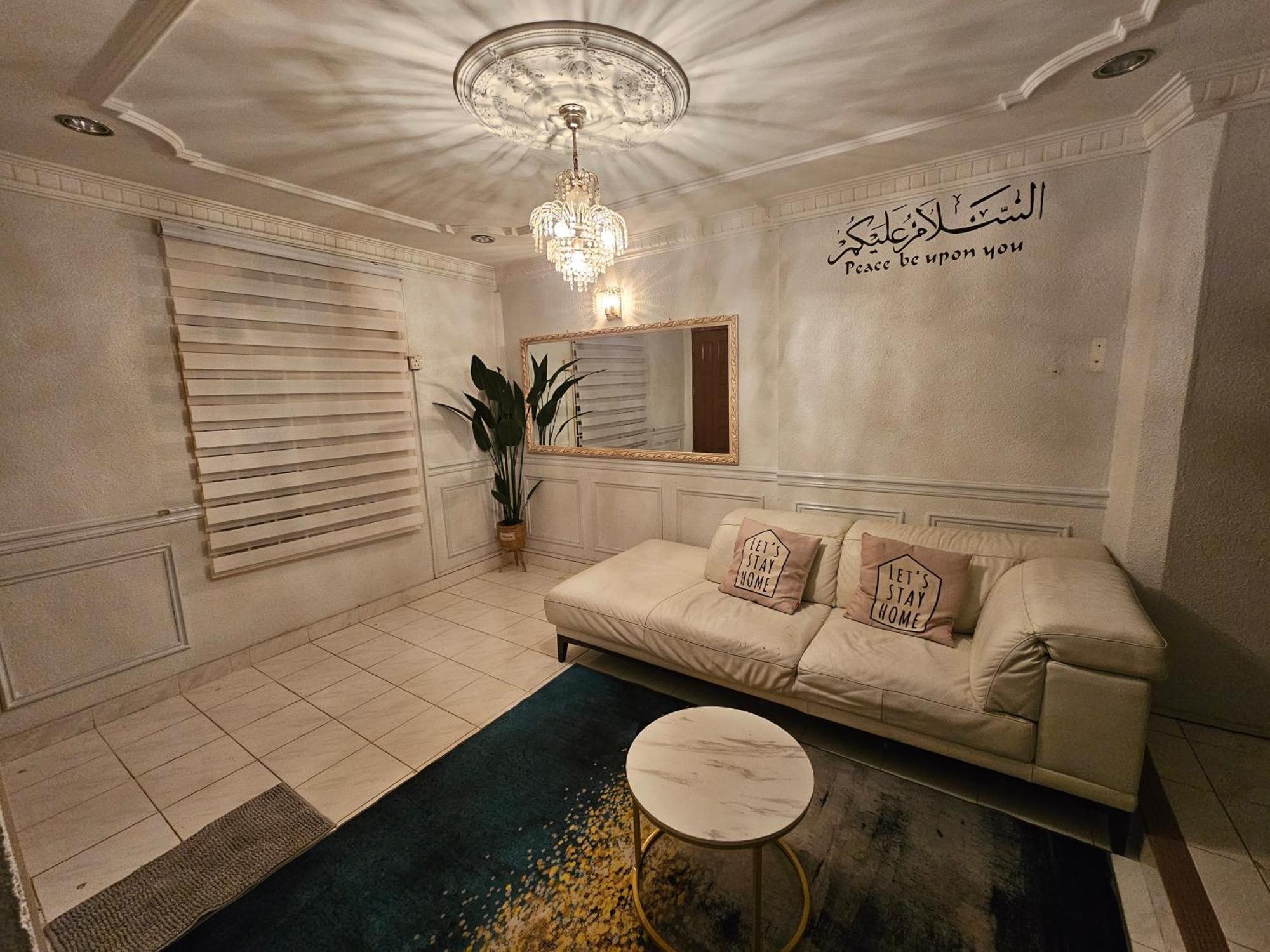 Ruhani Homestay 3 Kb - 4 Bedroom Fully Airconditioned With Wifi & Netflix Kota Bharu Exteriör bild